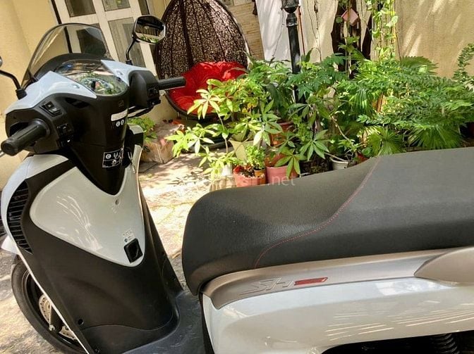 Bán xe @ 150 cảm ứng úp lên SH-i full Ý 2012