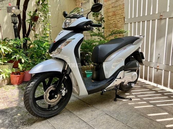 Bán xe @ 150 cảm ứng úp lên SH-i full Ý 2012