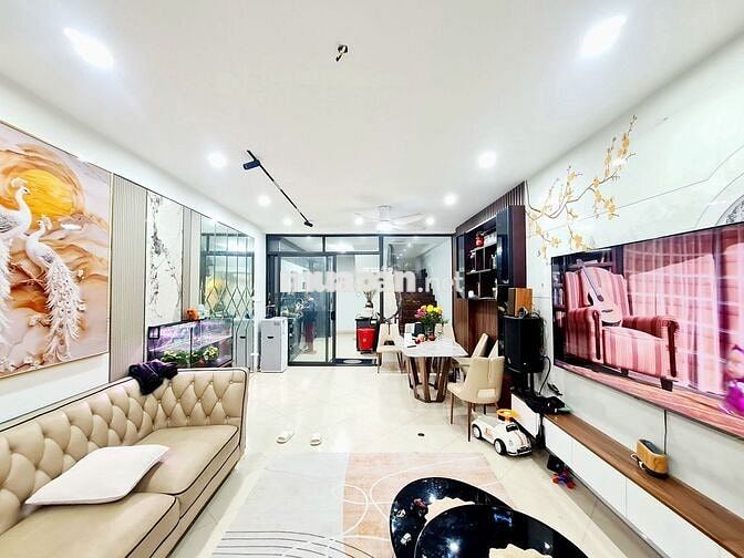 NHÀ MỚI ĐẸP DƯƠNG QUẢNG HÀM - CỰC THOÁNG- ÔTÔ VÀO NHÀ-VỊ TRÍ KIM CƯƠNG