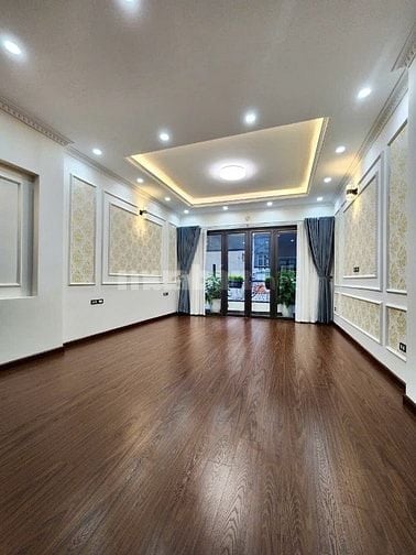 Bán nhà Kim Mã, Ba Đình vài bước ra phố, 74m2, 6t, mt 4.3m, đẹp ở ngay