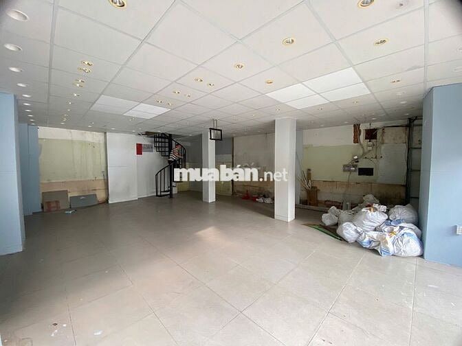 NGANG 10M - GÓC 2 MT - 3 TẦNG ĐƯỜNG CHÂU VĂN LIÊM - SÀN SUỐT