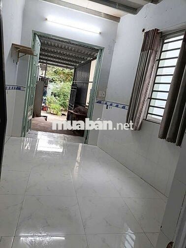 30m, Sân rất rộng, 1 lầu, thoáng mát, cây xanh, yên tỉnh