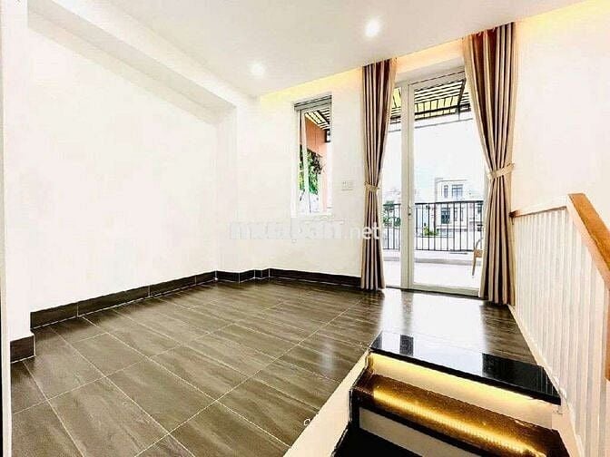 Kiệt ôtô Chế Lan Viên cách biển 500m_71m2_3 tầng 4PN chỉ 8,2 tỷ