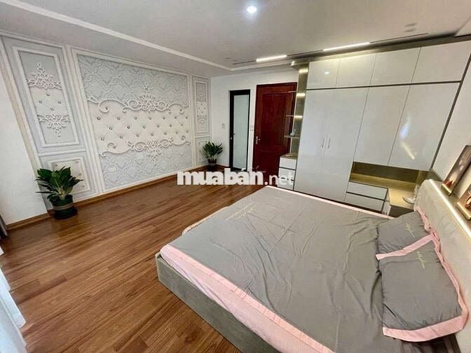 Nhà đẹp Lung Linh phố Ngọc Lâm,Long Biên, Ôtô vào nhà, Ful Nội Thất.