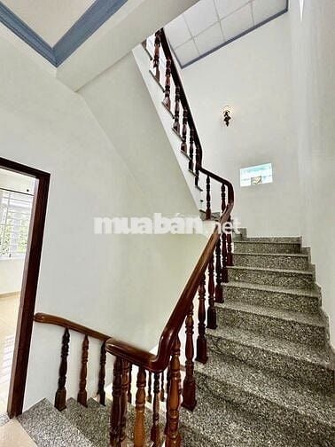 Nhà 3 TẦNG MỚI đường số 9, Linh Tây, TĐ, Ô TÔ ĐẬU cửa