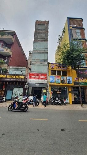 Bán nhà 7 tầng, MT 150B Ngô Quyền, Q5, 4.1m x 24m, (96m2). Gía 24.8 tỷ