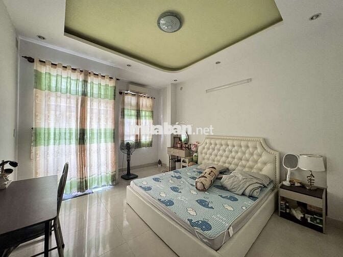 Bán Nhà 4 Tầng Đường 8m Linh Trung Thủ Đức DT72m(4×18) 6Pn Hoàn Công