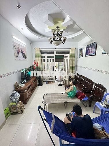 Bán Nhà 4 Tầng Đường 8m Linh Trung Thủ Đức DT72m(4×18) 6Pn Hoàn Công