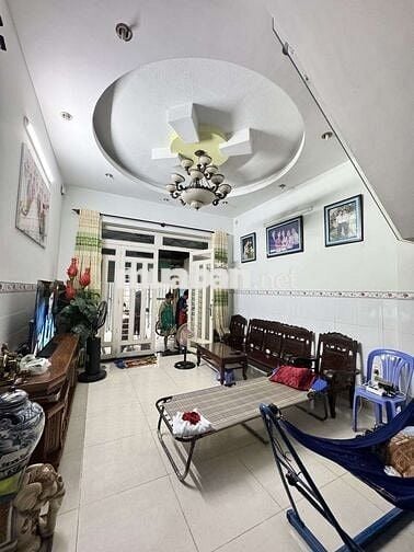 Bán Nhà 4 Tầng Đường 8m Linh Trung Thủ Đức DT72m(4×18) 6Pn Hoàn Công