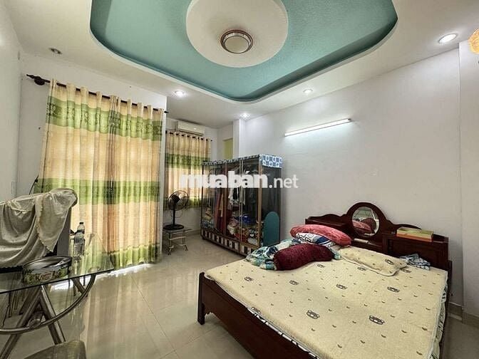 Bán Nhà 4 Tầng Đường 8m Linh Trung Thủ Đức DT72m(4×18) 6Pn Hoàn Công