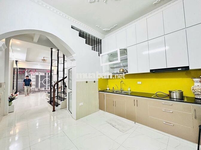 BÁN NHÀ ĐẸP – LÔ GÓC 3 THOÁNG – Ô TÔ ĐỖ CỬA  – CẦU GIẤY