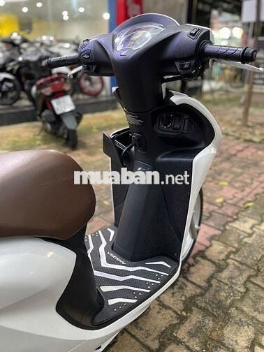 Honda Vision 2023 màu Trắng