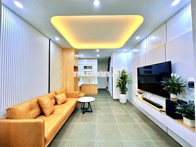 CHỈ 11,6TỶ PHẠM VĂN ĐỒNG CẦU GIẤY 35m GẦN PHỐ NGÕ THÔNG THANG MÁY