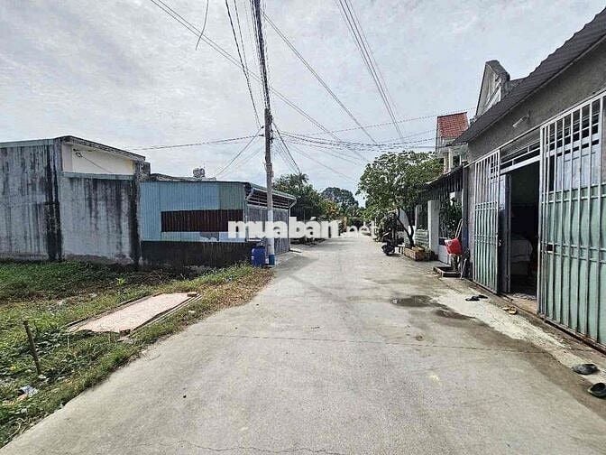 Đất rộng 379,3m2 gần ngã tư Miếu Ông cù, p Bình Chuẩn, Tp Dĩ An