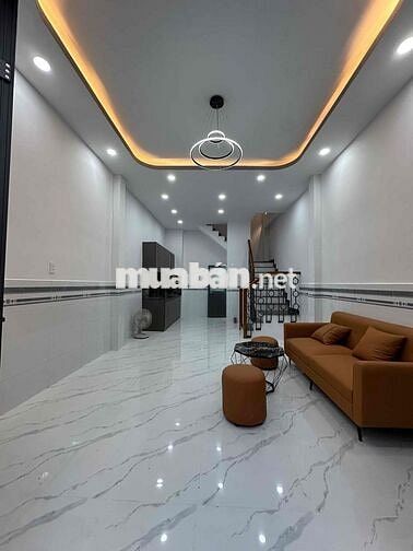 Bán nhà Bình Tân, 32m2- 3 tầng đúc, hẻm xe hơi quay đầu, 3,83 tỷ- HC