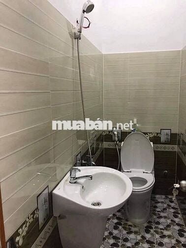 Cần cho thuê nhà 83/3A Phạm Văn Bạch P.15 Q.Tân Bình