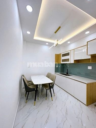 Nhà Nơ Trang Long 34.6m², xây 1 trệt 2 lầu. Hẻm 4m, sổ sẵn, gần chợ