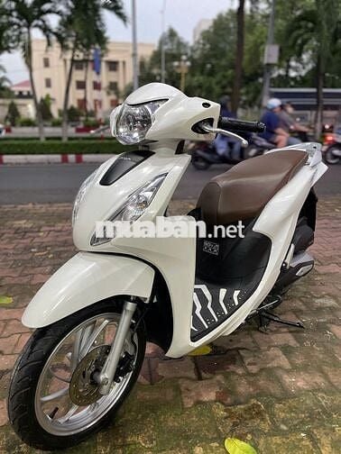 Honda Vision 2023 màu Trắng