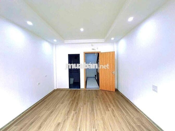 CHỈ 11,6TỶ PHẠM VĂN ĐỒNG CẦU GIẤY 35m GẦN PHỐ NGÕ THÔNG THANG MÁY