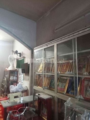 Bán nhà mặt phố.Gan chợ.Gan bên phà.Duong lớn thuận lợi kinh doanh 