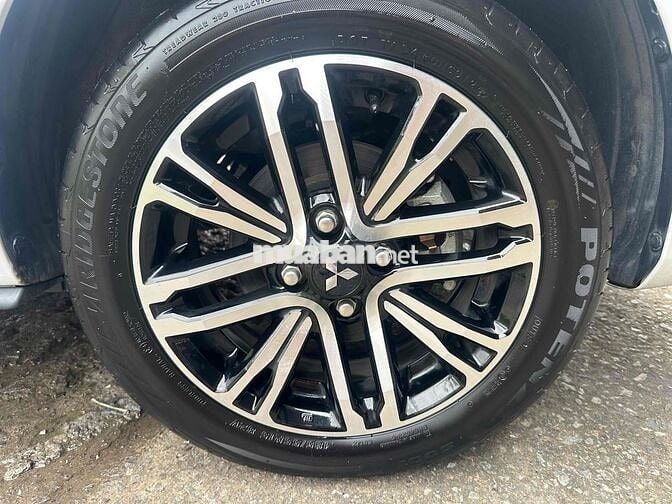 MITSUBISHI ATTRAGE 2024 CVT - 8000Km