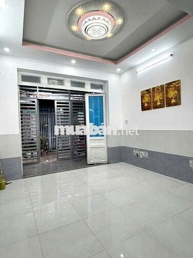Nhà sạch sẽ,dt4*15m,1lau,2pn,2wc,cổng rào,sân đậu xe,gần đường 50m