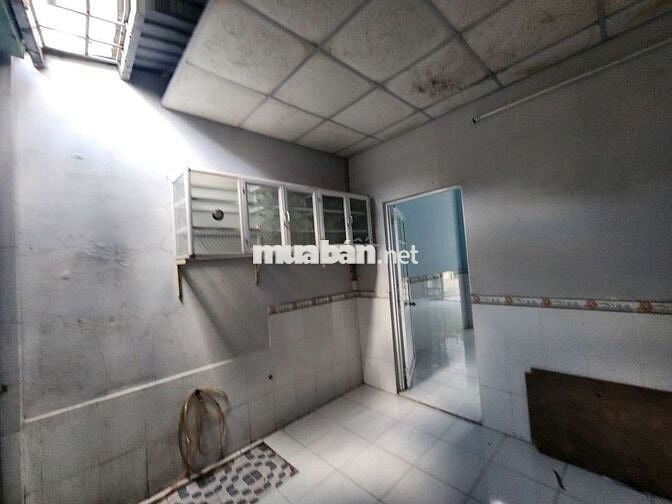 Cho thuê nhà nguyên căn dt 4❌10+1 lầu đúc 1pn 1wc có ban công