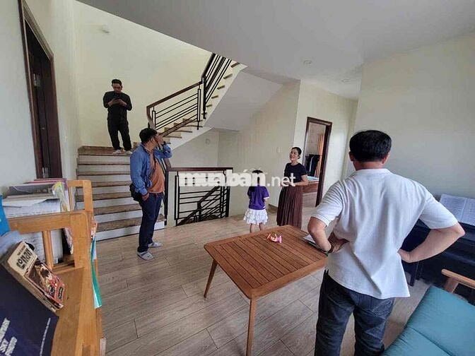 BIỆT THỰ VEN SÔNG HIỆP BÌNH CHÁNH 9*23M 2 LẦU 7PN GARA Ô TÔ Ở + VPCTY