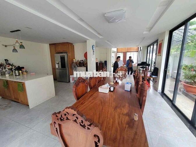 BIỆT THỰ VEN SÔNG HIỆP BÌNH CHÁNH 9*23M 2 LẦU 7PN GARA Ô TÔ Ở + VPCTY