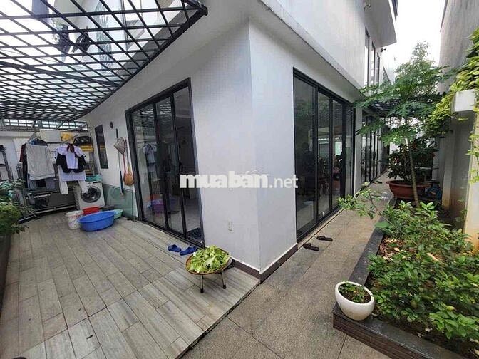 BIỆT THỰ VEN SÔNG HIỆP BÌNH CHÁNH 9*23M 2 LẦU 7PN GARA Ô TÔ Ở + VPCTY