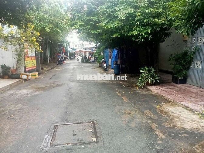 Nhà phố 80m2 - 5PN - Huỳnh Văn Nghệ, GV - Hẻm 8m, ô tô đậu trong nhà