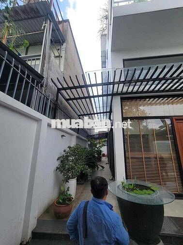 BIỆT THỰ VEN SÔNG HIỆP BÌNH CHÁNH 9*23M 2 LẦU 7PN GARA Ô TÔ Ở + VPCTY