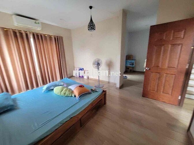 BIỆT THỰ VEN SÔNG HIỆP BÌNH CHÁNH 9*23M 2 LẦU 7PN GARA Ô TÔ Ở + VPCTY