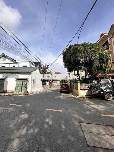 BÁN ĐẤT TRUNG TÂM LỄ PHÁP – TIÊN DƯƠNG-NGÕ Ô TÔ 7 CHỖ-GẦN CÔNG VIÊN