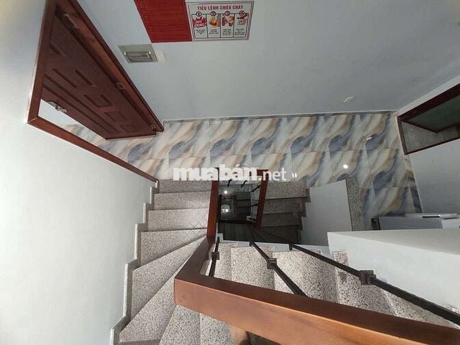 Cho thuê nhà mới Nguyễn Đình Chiểu, quận 3, nhà 3PN giá 16 triệu