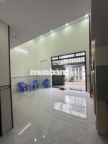 Nhà Cấp 4 - 55m2, 2 phòng ngủ, ngay ngã Tư Chiêu Liêu, Tp. Dĩ An