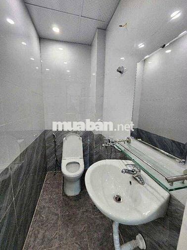 BÁN NHÀ TÂY HỒ HƠN 4 TỶ - HÀNG XÓM KĐT CIPUTRA - 20M RA OTO DỪNG ĐỖ