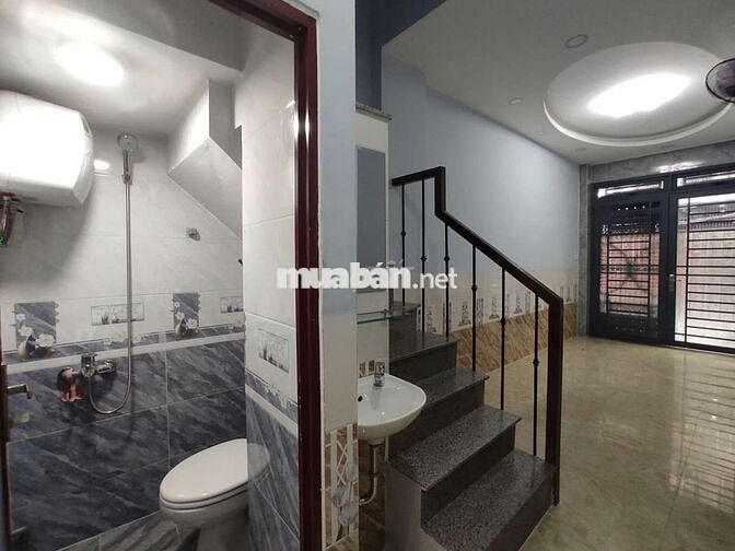 Cho thuê nhà mới Nguyễn Đình Chiểu, quận 3, nhà 3PN giá 16 triệu