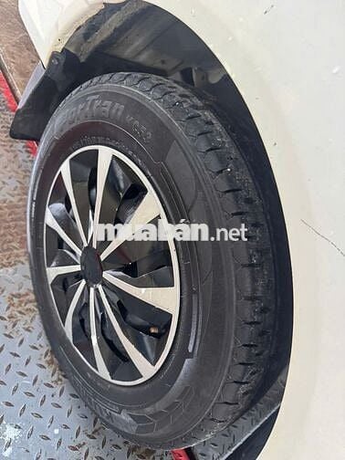 FORD EVEREST TITANIUM 2 CẦU – CHUẨN SUV ĐẲNG CẤP