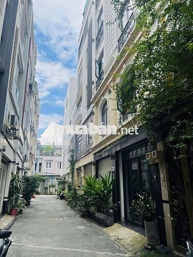 213/3 Nguyễn Xí 6,72 x 6.42 - 5 tầng 172m2 Tây Nam 5PN 4 WC