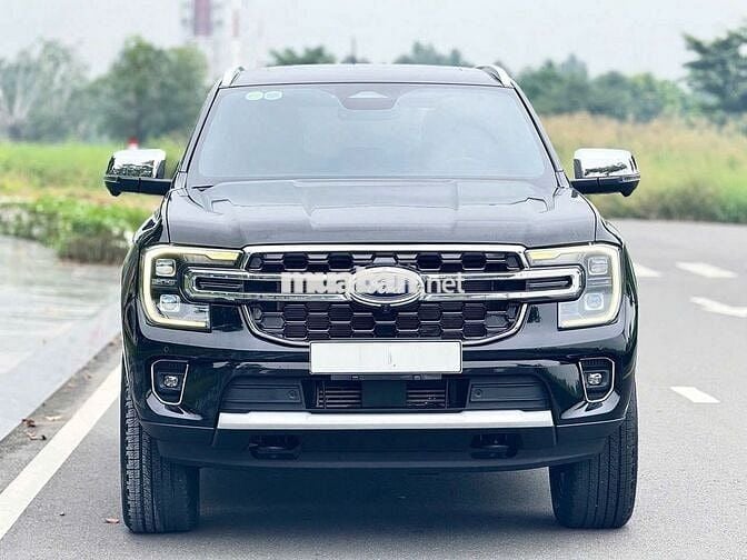 FORD EVEREST TITANIUM 2 CẦU – CHUẨN SUV ĐẲNG CẤP