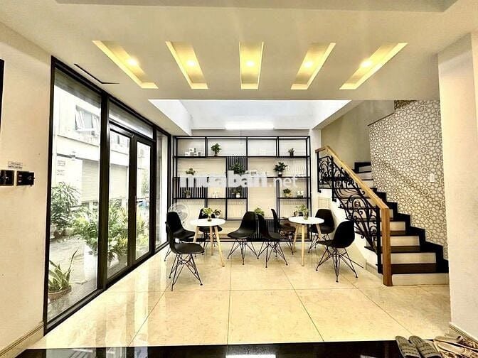 213/3 Nguyễn Xí 6,72 x 6.42 - 5 tầng 172m2 Tây Nam 5PN 4 WC