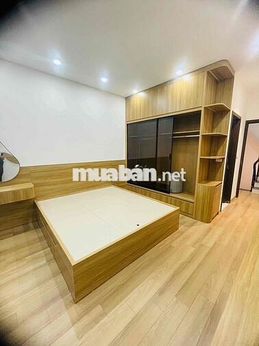 TT TÂY HỒ – NHÀ 6 TẦNG THANG MÁY – CÁCH Ô TÔ 15M – FULL ĐỒ -  Ở SƯỚNG