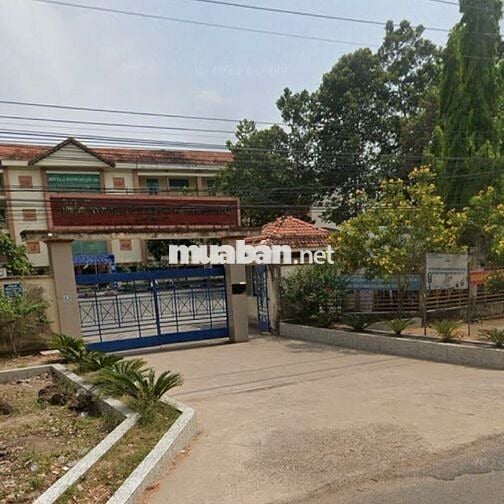 Cần ra lô đất đẹp, đối diện chợ khu dân cư hiện hữu giá 320 triệu