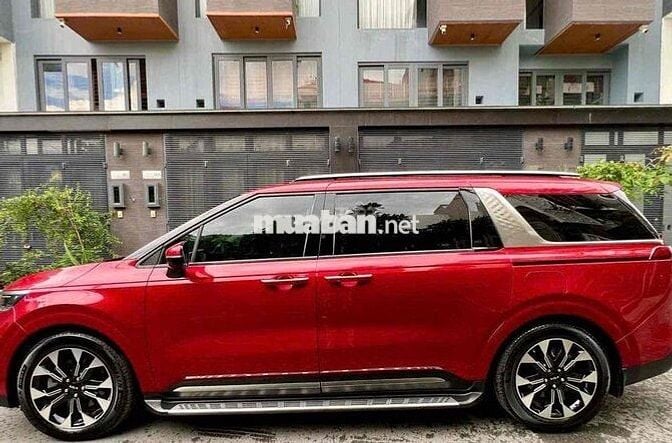 KIA Carnival 2022 2.2D Signature 64.000 km