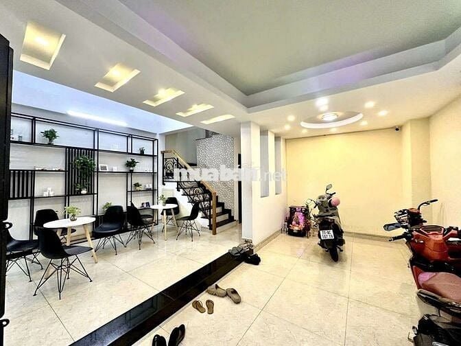 213/3 Nguyễn Xí 6,72 x 6.42 - 5 tầng 172m2 Tây Nam 5PN 4 WC