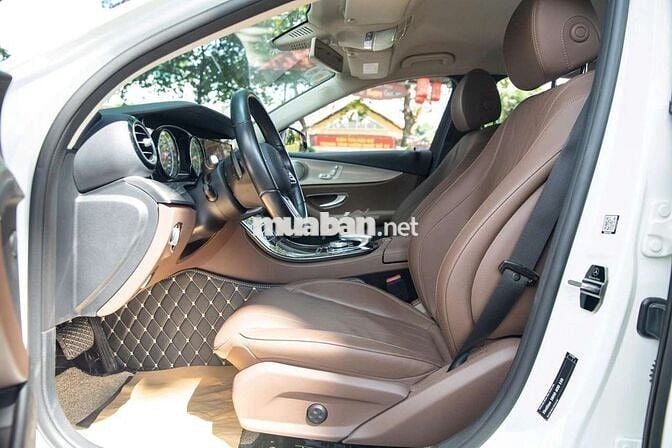 Mercedes E180 2020 - 22000 km