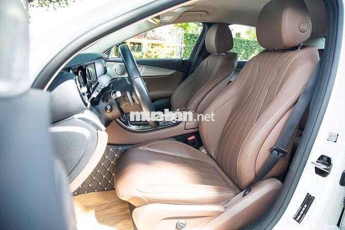 Mercedes E180 2020 - 22000 km