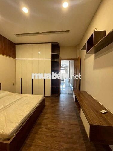 BÁN NHÀ XÂY MỚI 5TẦNG THANG MÁY + GARA XE, NHÀ 5PN 6WC SÂN THƯỢNG RỘNG