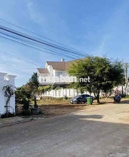 Đất thổ cư SHR 224m2 đường Tân Hiệp 27 giá 320tr sang liền